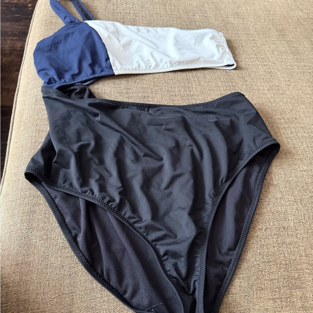 NWOT Athleta Black Blue and White Swimsuit - Picture 2 of 5